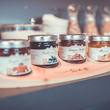 Spaces Hotel 산 비질리오 디 마레베 외부 사진
